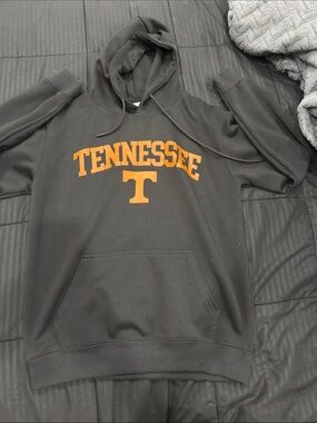 Amazon Tennessee Pullover Hoodie in Black with Orange Logo!!
